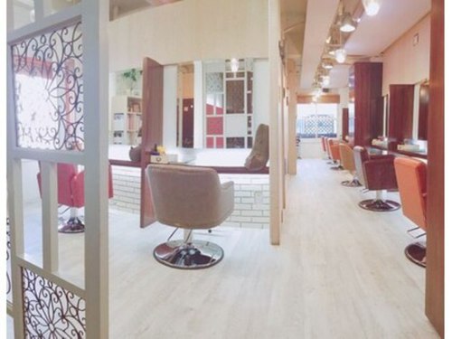 ヘアー サプリーム ラヒル(hair supreme Lahir)(北海道札幌市中央区南3条西2-ICC南3条ビル4F)