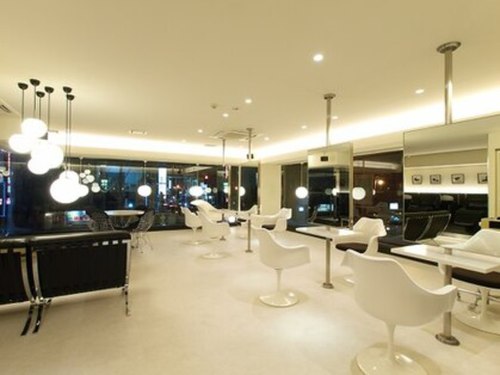 イームズ(EAMES)(北海道札幌市中央区南2条西5- 三雄ビル2F)