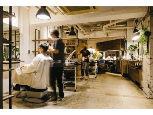 リープ メンズヘアーワークス(LEAP MEN'S HAIR WORKS)(北海道札幌市中央区北5条西28-1-12 河部ビル2F)