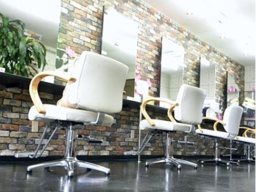 ヘアメッセボレロ屯田店(北海道札幌市北区屯田4条3-9-10)