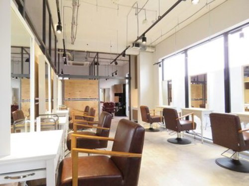 ヘアースペース クラージュ 西町店(HAIR SPACE COURAGE)(北海道札幌市西区西町南3-1-1)