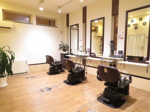 ヘアースタジオ モモ(Hair studio MoMo)(北海道札幌市手稲区前田6条13-7-18)