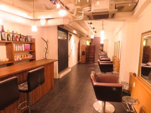 ヘア バー(HAIR BAR)(北海道札幌市中央区南3条西2-15-4-1 アガシャビル地下1F 左側)