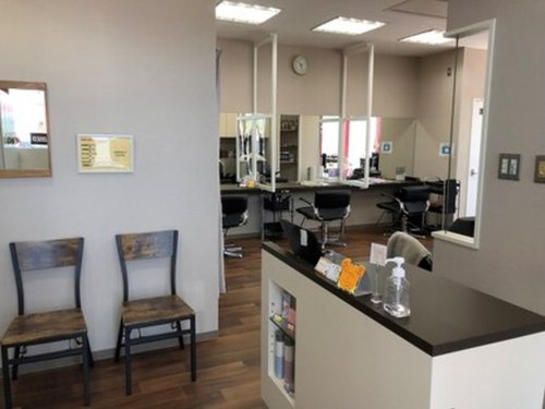 札幌カラー厚別東店(北海道札幌市厚別区厚別東1条1-3-1 マックスバリュ厚別東店敷地内併設)