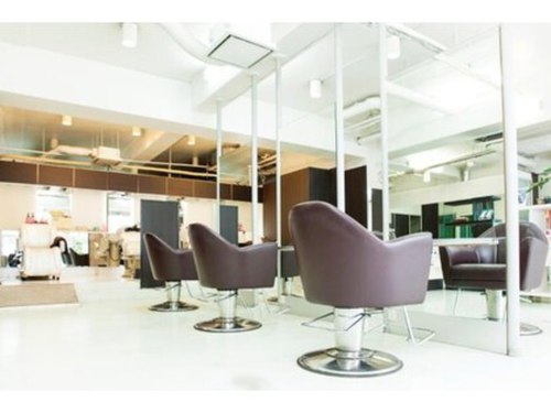アート ヘアー ストラ 山鼻店(ART HAIR STRA)(北海道札幌市中央区南13条西11-3-2ルネサンス山鼻1F)
