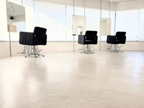 アグ ヘアー モコロ 札幌元町店(Agu hair mocoro)(北海道札幌市東区北25条東16-1-1 玉手ビル3F)