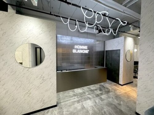 オム ブランシェ(HOMME BLANCHE’)(北海道札幌市中央区南3条西5-33 エリオ狸小路4F)