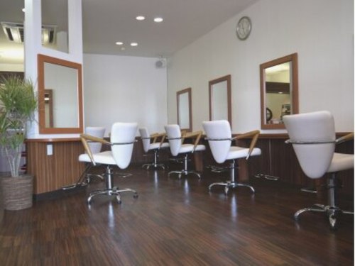 ツクモヘア(Tukumo hair)(宮城県仙台市宮城野区中野字出花西15-1-1F)
