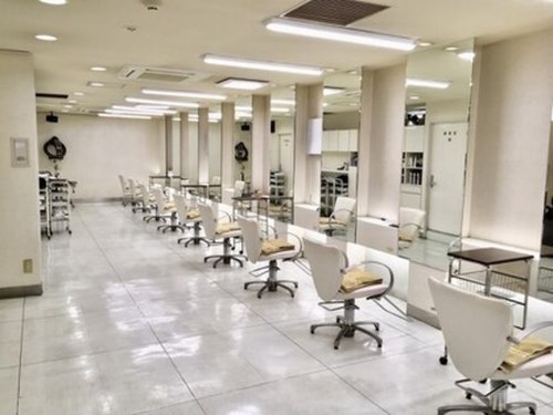 ヘアメイク パジェ 本店(HAIR MAKE paje)(宮城県仙台市青葉区一番町4-5-7シエロ一番町4-ビル5F)