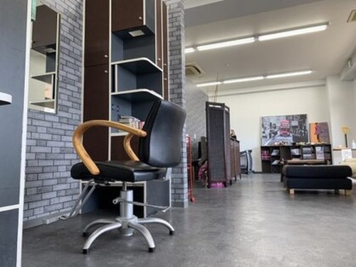 ヘアー サロン アバンサール(Hair salon Avanzar)(宮城県仙台市泉区松森明神17-1 1F)