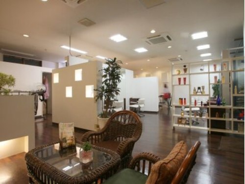 ティアレヘアーメイクス 太田店(Tiare hair makes)(群馬県太田市新井町565-13 ドリームタウン105)