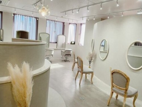 エフバイラブランシュ 大宮東口店(ef by La Blanche)(埼玉県さいたま市大宮区仲町2-24-8 COTTON CANDY NAKACHO 3F)