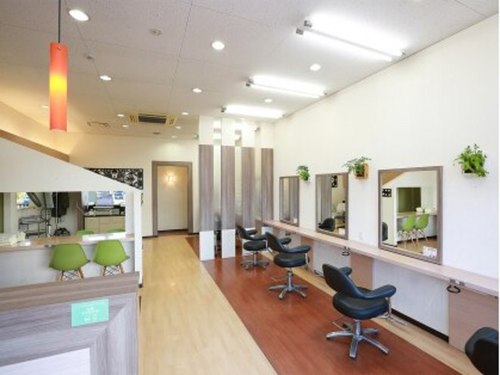 ブームヘアー東大宮店(埼玉県さいたま市見沼区島町1-11-8)