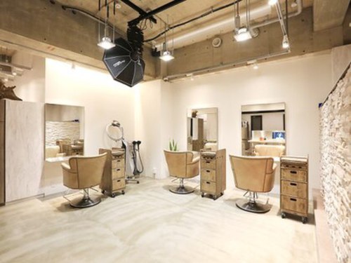 ヘアアンドメイク オプシス(Hair&Make OPSIS)(埼玉県川越市通町5‐4 YAMADA BUILD2F)