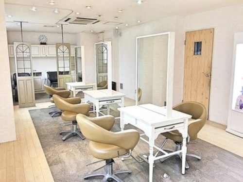 ヘアーアンドメイク アズール 深谷店(Hair&Make Azur)(埼玉県深谷市上柴町東5‐1‐28)