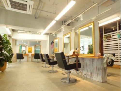 ワフト 千葉店(Hair Design Waft)(千葉県千葉市中央区新田町1-8ドゥーブル2F)