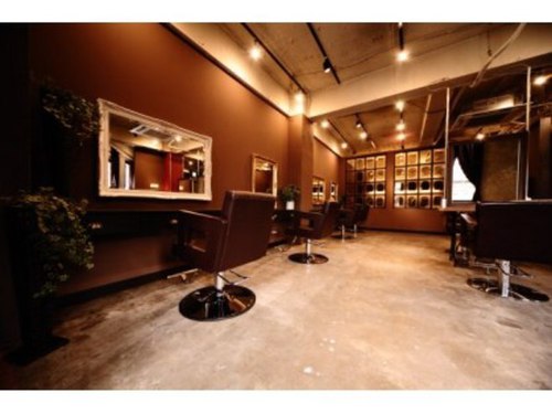 アーサス ヘアー デザイン 稲毛店(Ursus hair Design by HEADLIGHT)(千葉県千葉市稲毛区稲毛東3-15-9 オオノビル3階)