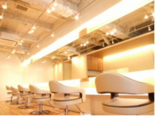 ロータス ヘアデザイン 西船橋店(Lotus Hair Design)(千葉県船橋市葛飾町2-385-1 101)