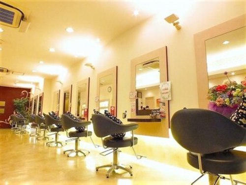 ツインズヘアー ベスティージ 柏駅南口店(TWINS Hair Vestige)(千葉県柏市中央1-1-2吉岡ビル1F)