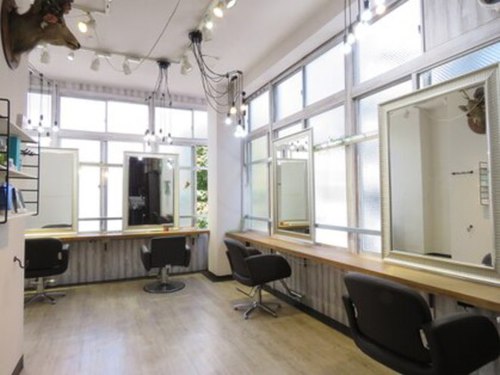 ヘアーアンドメイク エイダ(hair&make eida)(東京都千代田区神田神保町1-13 SLビル2F)