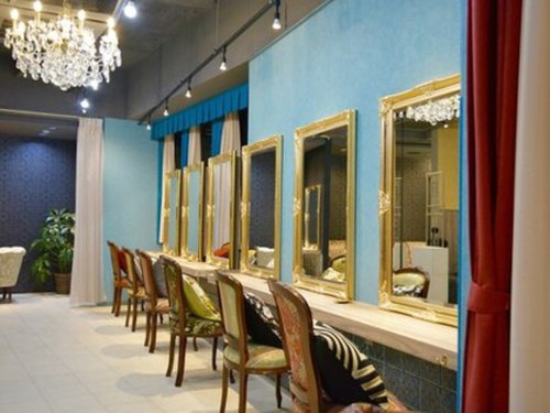 ラピス 銀座 blue店(Lapis)(東京都中央区銀座4-4-8 浜一和光ビル9F)