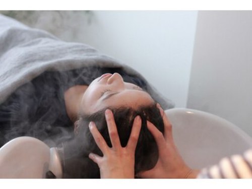 ヘアーアンドメイク リンク(Link)(東京都中央区銀座1-27-7銀座里村ビル6F)