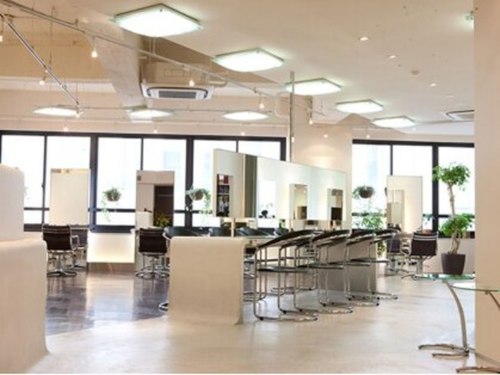 フィックスアップ 銀座(FIX-UP GINZA)(東京都中央区銀座4-2-2第1弥生ビル6F)