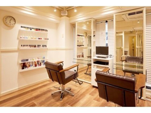 ヘアサロン ブランロール 白金店(Hair Salon Blanl'or)(東京都港区白金1-25-2和田ビル2F)