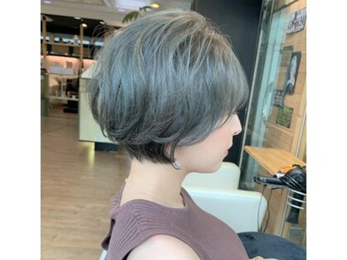 ヘアー ジップ(hair Zip)(東京都新宿区喜久井町2-2 2F)