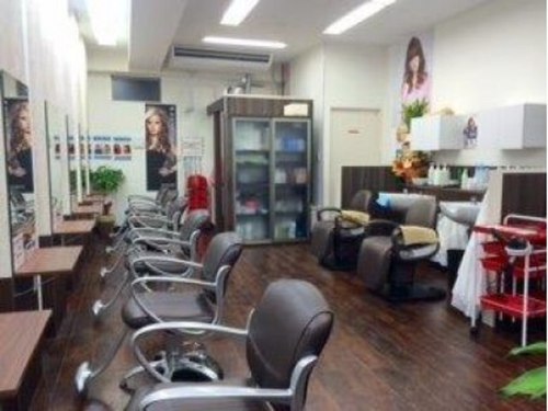 アトリエプレゼンツ 大久保店(atelier Present's)(東京都新宿区北新宿1-12-1 フェリエエス101)