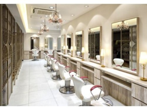 アース 四ツ谷店(HAIR&MAKE EARTH)(東京都新宿区四谷3-4四谷SCビル 1F)