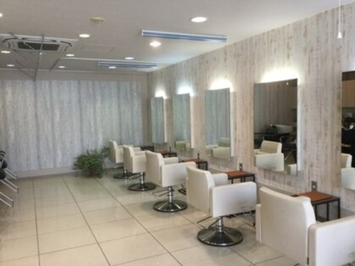 ソーホーニューヨークヘアサロン(SOHO new york Hair salon)(東京都新宿区河田町3‐31 スーパー三徳(Suntoku)2F)