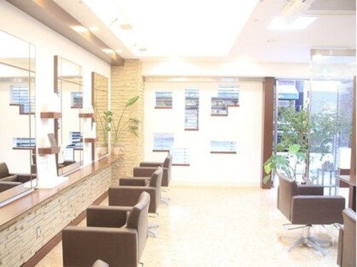 ヘアメイク クリア 本店(hair+make CLEAR)(東京都新宿区北町21-1 KELll 1F)