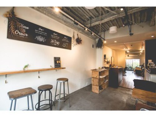 スローカフェプラスハチロクサンキュー (slowcafe + hair salon 8639)(東京都品川区戸越6-6-1 松野ビル1F)