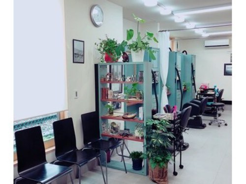 ヘアカット サンアンドムーン(SUN&MOON)(東京都世田谷区松原2―40―23)