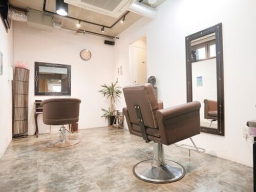 フリーダムデザイン(FreeDoM Design hair&nail)(東京都渋谷区西原3-3-1アラキビル1F)