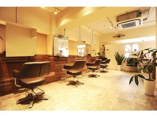 ヘアサロンアトムス(hair salon ATOMS)(東京都渋谷区西原3‐14‐1 皆川ビル103)