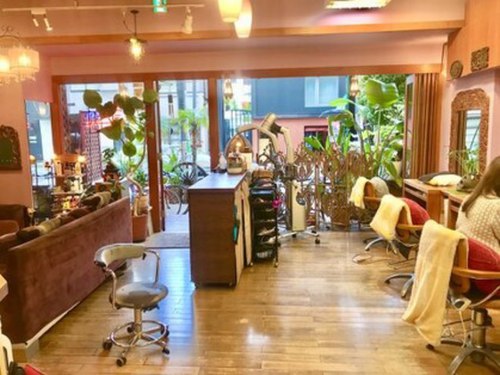 癒し系ヘアサロンヘアーハナ(東京都渋谷区恵比寿1‐32‐6 東急ドエルアイス)