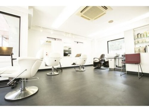ビーエルティー ヘアー代々木上原(B.L.T HAIR)(東京都渋谷区上原1‐32‐18 YYビル代々木上原第2 3階)