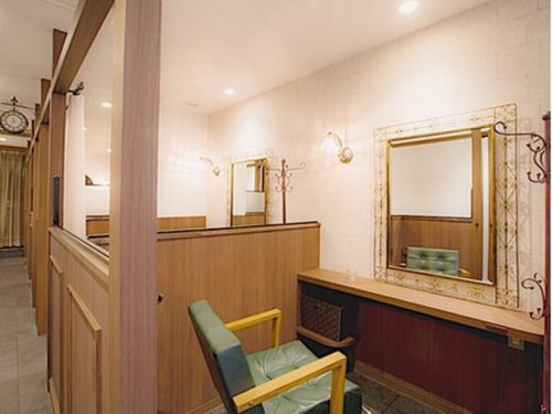 ルームヘア 笹塚店(Room hair)(東京都渋谷区笹塚1-15-5クリア笹塚ウエスト102)