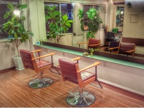 サロン ソーシャライツ 広尾(salon socialite)(東京都渋谷区広尾5-9-26 2F)