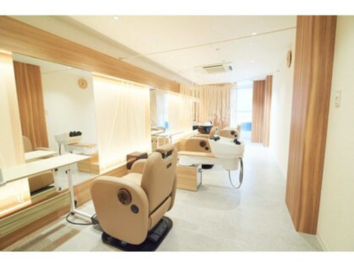 マイサロン(MY salon)(東京都渋谷区富ヶ谷1-53-3Fビル2階)