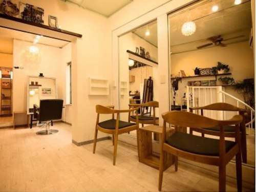 リナリアヘアトーキョー(Linaria hair tokyo)(東京都渋谷区神宮前1-16-7 MSビル1)