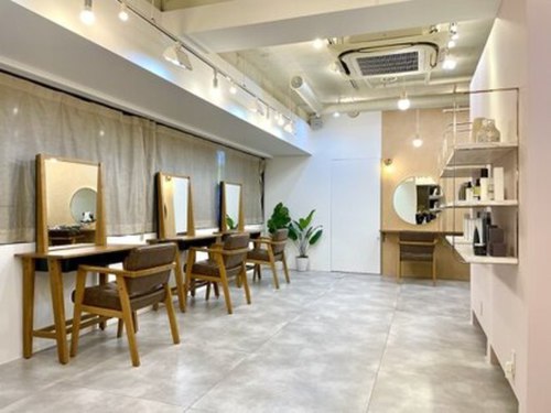 ミットバイツリー 新宿南口(mit by tree)(東京都渋谷区代々木2-13-6 新宿YU-WAビル 4F)
