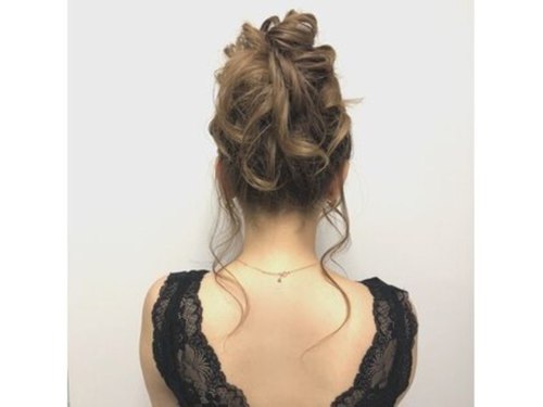 ビューティック ハラジュク(Hair&Make Beautique Harajuku)(東京都渋谷区神宮前1-19-8 ファミリービル306)
