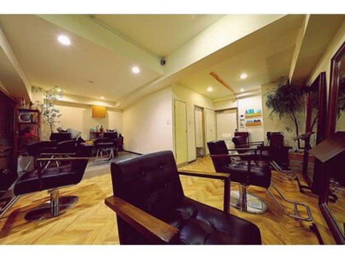 ルーム(Room private Salon)(東京都渋谷区恵比寿1-13-10 恵比寿壱番館505)