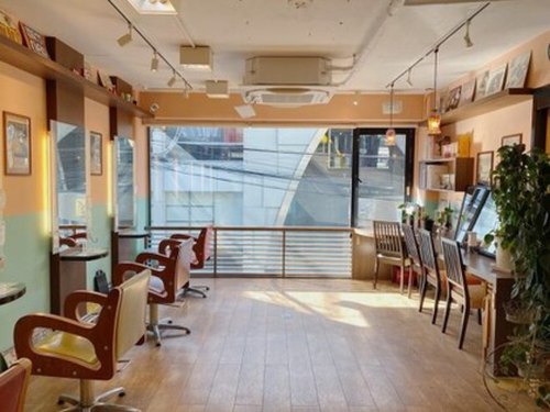 ビヨンドイー(beyond E)(東京都渋谷区神宮前4-26-22 原宿Hビル2F)