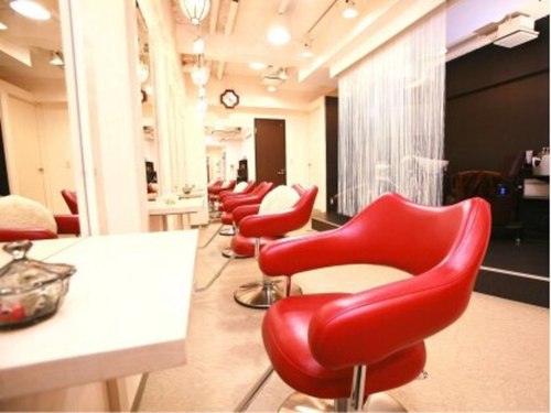 レボル(REVOL)(東京都渋谷区道玄坂2‐25‐10 小田原屋ビル6F)