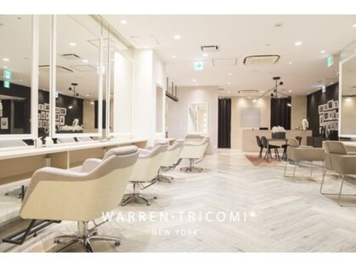 ウォーレントリコミニューヨーク表参道原宿店(東京都渋谷区神宮前6-28-6 キュープラザ原宿B1F)