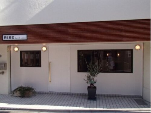 ライズ(RISE HAIR SALON)(東京都渋谷区笹塚3-18-8板垣ビル101)